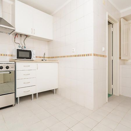 River View 1Bdr Apt In Alfama Close To Tram Lisbona Esterno foto