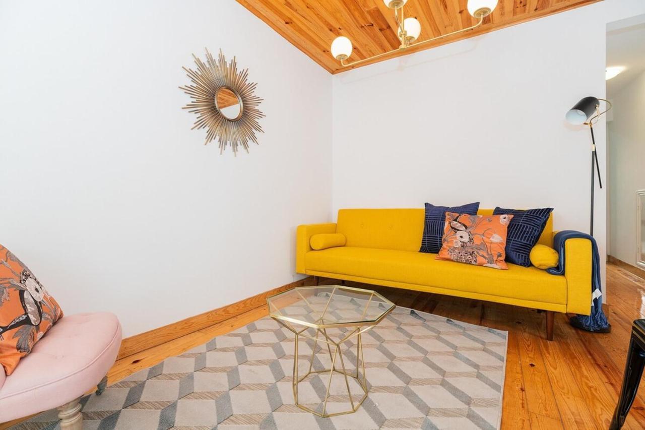 River View 1Bdr Apt In Alfama Close To Tram Lisbona Esterno foto
