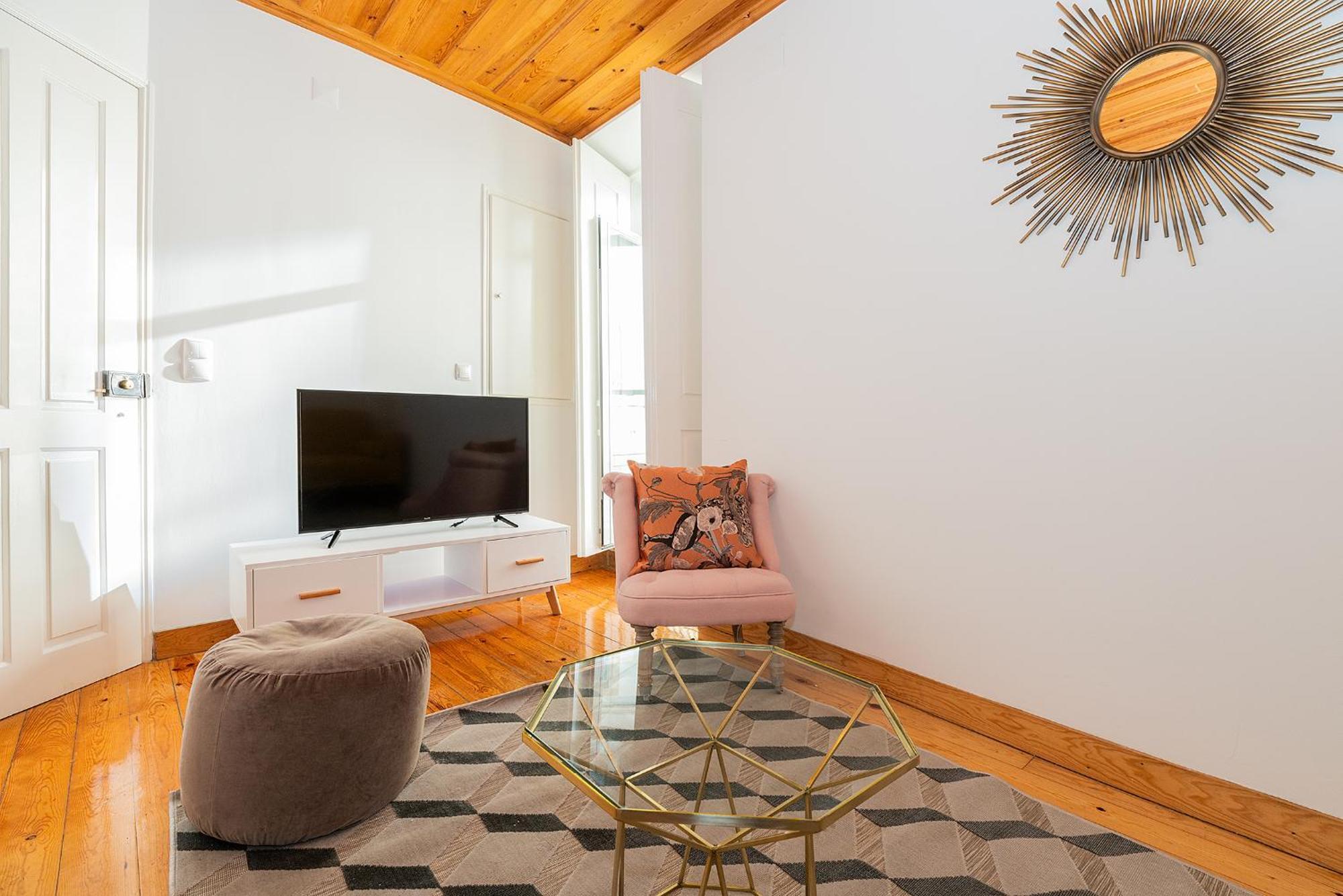 River View 1Bdr Apt In Alfama Close To Tram Lisbona Esterno foto